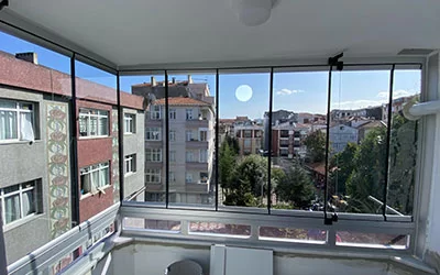 Cam Balkon